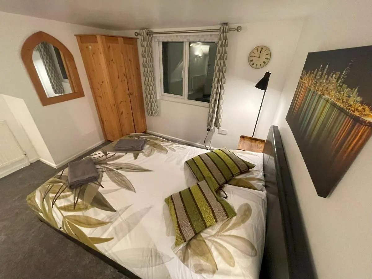 2 Bed 1St Floor Flat Near Centre Apartment Nottingham